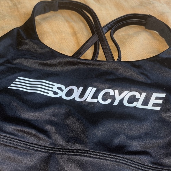 NWT Lululemon Soul Cycle Bra🚴🏼‍♀️🖤 - Picture 2 of 4